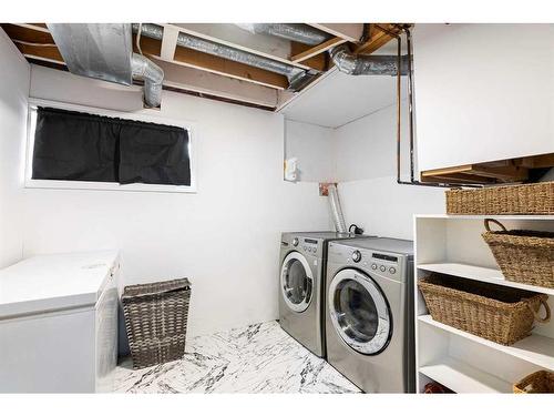 140 Brosseau Crescent, Fort Mcmurray, AB - Indoor Photo Showing Laundry Room