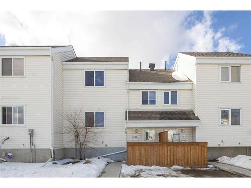 37-701 Beacon Hill Drive, Fort Mcmurray, AB - Outdoor With Exterior