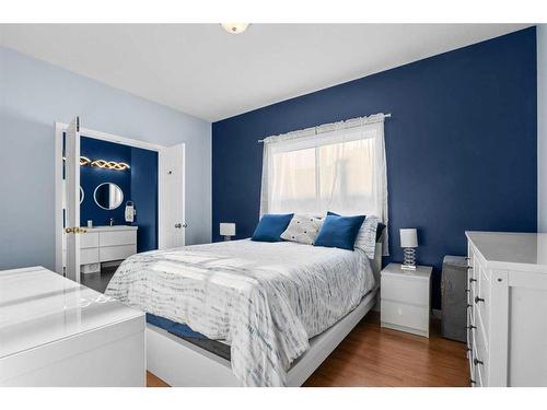 179 Breukel Crescent, Fort Mcmurray, AB - Indoor Photo Showing Bedroom