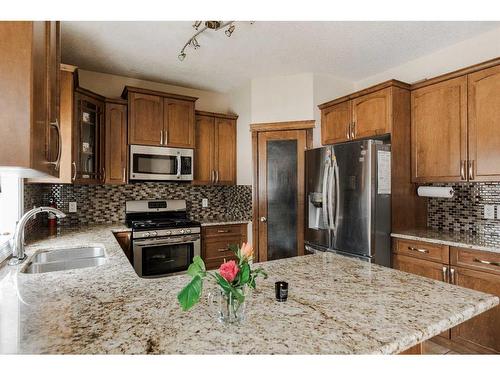 192 Killdeer Way, Fort Mcmurray, AB - Indoor Photo Showing Kitchen With Stainless Steel Kitchen With Upgraded Kitchen