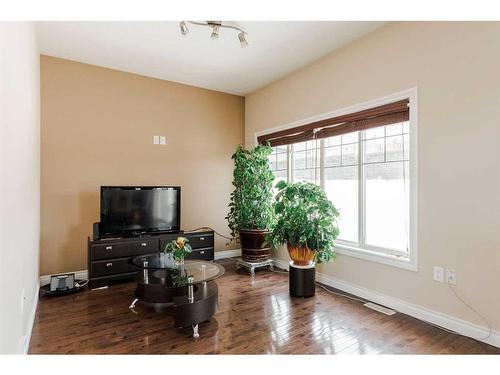 192 Killdeer Way, Fort Mcmurray, AB - Indoor Photo Showing Kitchen