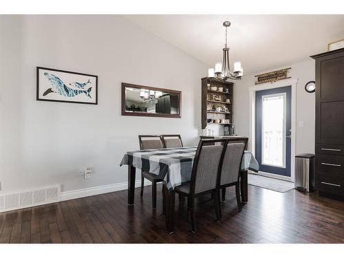 191 Atkinson Lane, Fort Mcmurray, AB - Indoor Photo Showing Dining Room