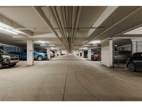 115-136B Sandpiper Road, Fort Mcmurray, AB - Indoor Photo Showing Garage