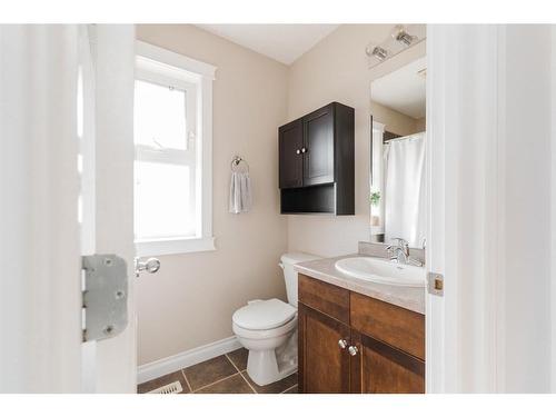 128 Coyote Crescent, Fort Mcmurray, AB - Indoor Photo Showing Bathroom