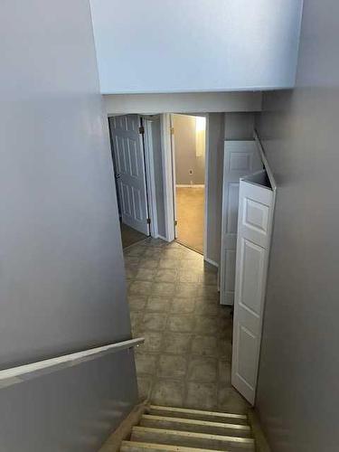 271,275,279,283,287 Mustang Road, Fort Mcmurray, AB - Indoor Photo Showing Laundry Room