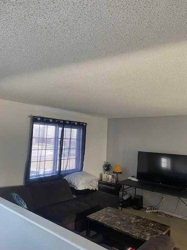 271,275,279,283,287 Mustang Road, Fort Mcmurray, AB - Indoor