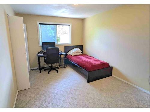 10405 102 Avenue, Lac La Biche, AB - Indoor Photo Showing Bedroom
