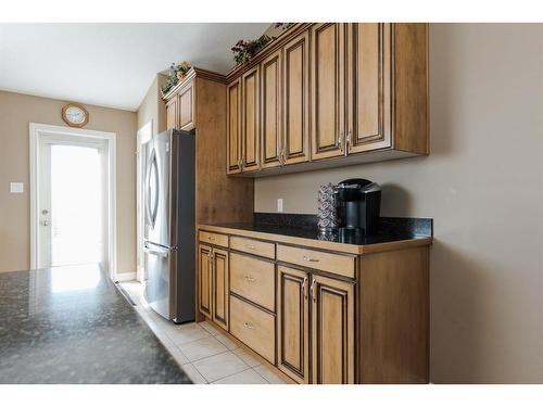 549 Walnut Crescent, Fort Mcmurray, AB - Indoor Photo Showing Kitchen