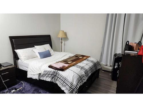 309-13221 Macdonald Drive, Fort Mcmurray, AB - Indoor Photo Showing Bedroom