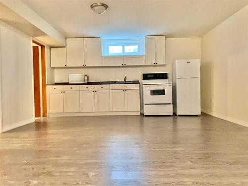 10312 101 A Ave., Lac La Biche, AB - Indoor Photo Showing Kitchen