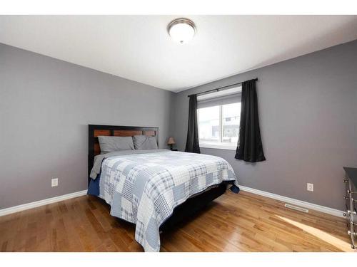 225 Crown Creek Lane, Fort Mcmurray, AB - Indoor Photo Showing Bedroom