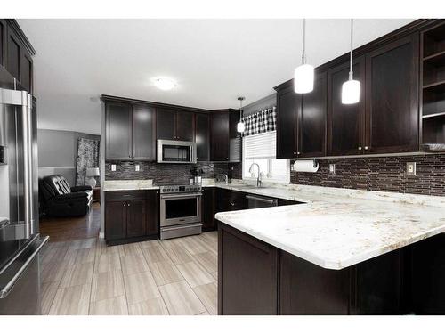 225 Crown Creek Lane, Fort Mcmurray, AB - Indoor Photo Showing Kitchen With Stainless Steel Kitchen With Upgraded Kitchen