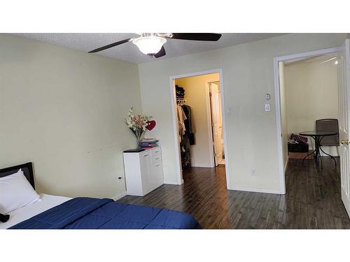203-100 Richard Street, Fort Mcmurray, AB - Indoor Photo Showing Bedroom