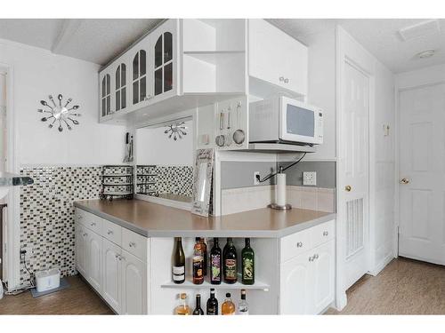 121 Grant Bay, Fort Mcmurray, AB - Indoor Photo Showing Kitchen