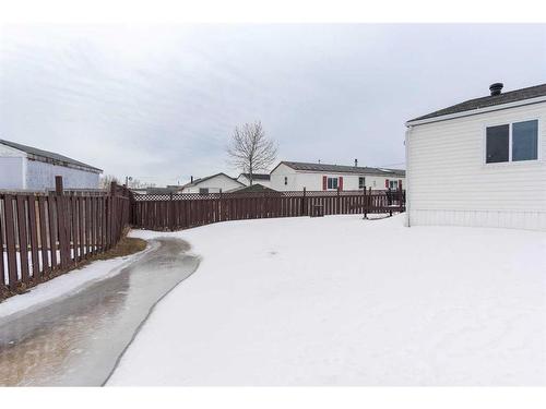 121 Grant Bay, Fort Mcmurray, AB - Outdoor With Exterior