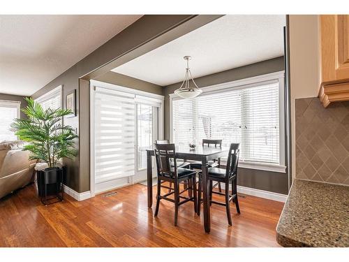 105 Lynx Crescent, Fort Mcmurray, AB - Indoor Photo Showing Dining Room