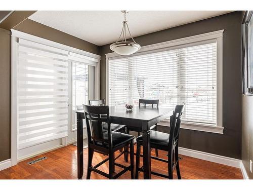 105 Lynx Crescent, Fort Mcmurray, AB - Indoor Photo Showing Dining Room