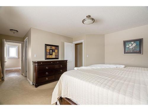 105 Lynx Crescent, Fort Mcmurray, AB - Indoor Photo Showing Bedroom