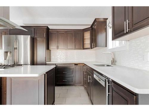 136 Heibert Bay, Fort Mcmurray, AB - Indoor Photo Showing Kitchen With Upgraded Kitchen