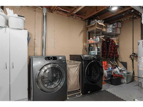 125 Goodwin Place, Fort Mcmurray, AB - Indoor Photo Showing Laundry Room