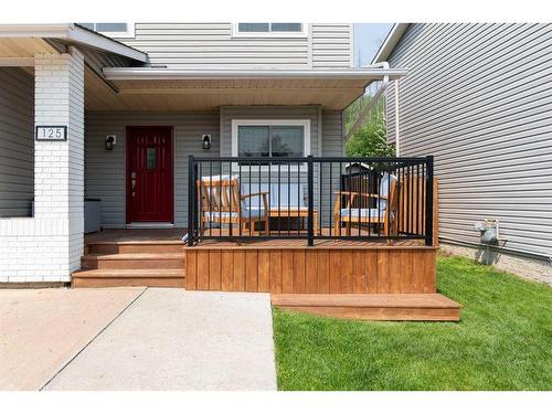 125 Goodwin Place, Fort Mcmurray, AB - Outdoor With Deck Patio Veranda