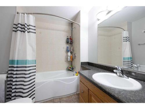 138 Cochrane Crescent, Fort Mcmurray, AB - Indoor Photo Showing Bathroom