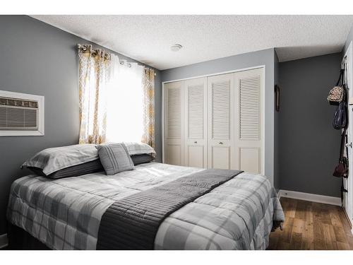 121 Fullerton Drive, Fort Mcmurray, AB - Indoor Photo Showing Bedroom