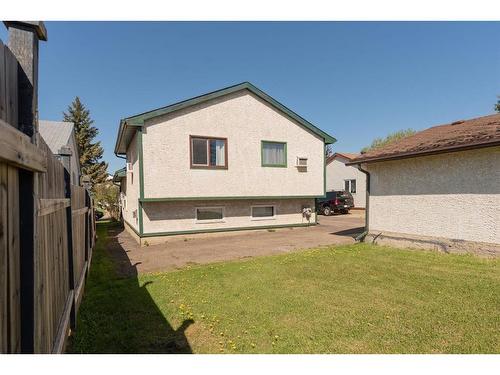 121 Fullerton Drive, Fort Mcmurray, AB - Outdoor With Exterior