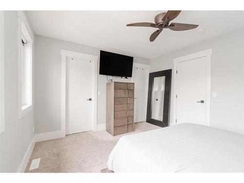 399 Prospect Drive, Fort Mcmurray, AB - Indoor Photo Showing Bedroom