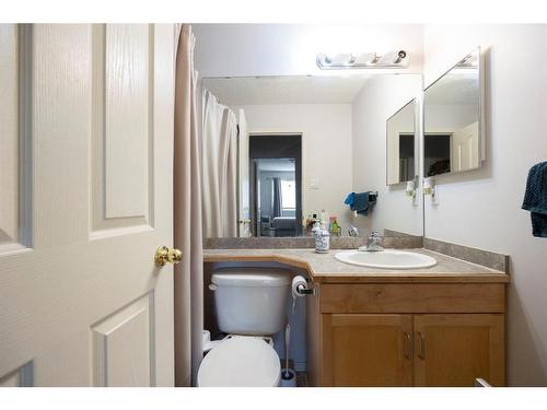 541-200 Richard Street, Fort Mcmurray, AB - Indoor Photo Showing Bathroom