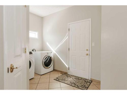 105 Bussieres Drive, Fort Mcmurray, AB - Indoor Photo Showing Bathroom