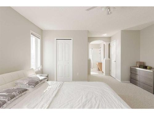 105 Bussieres Drive, Fort Mcmurray, AB - Indoor Photo Showing Bedroom