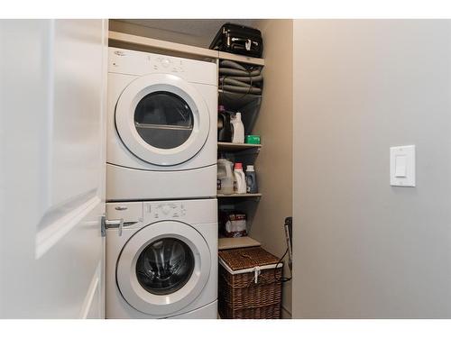 16-208 Sparrow Hawk Drive, Fort Mcmurray, AB - Indoor Photo Showing Laundry Room