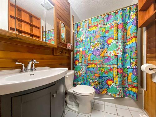26 Maciver Street, Fort Mcmurray, AB - Indoor Photo Showing Bathroom