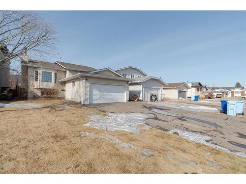 260 Bacon Place, Fort Mcmurray, AB - Outdoor