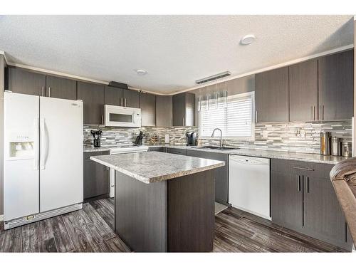 164 Caouette Crescent, Fort Mcmurray, AB - Indoor Photo Showing Kitchen With Upgraded Kitchen