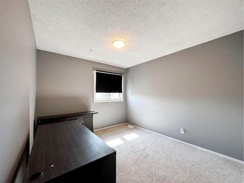 148 Beaton Place, Fort Mcmurray, AB - Indoor