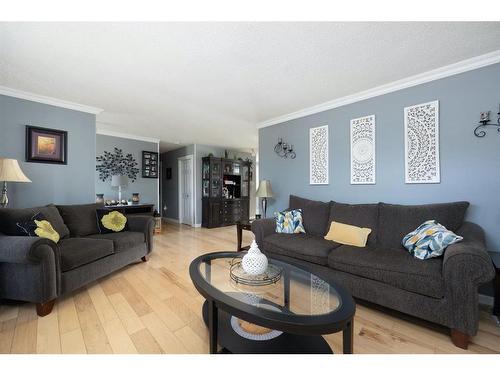 141 Caldwell Crescent, Fort Mcmurray, AB - Indoor Photo Showing Living Room