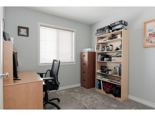 101 Steeves Bay, Fort Mcmurray, AB - Indoor Photo Showing Office