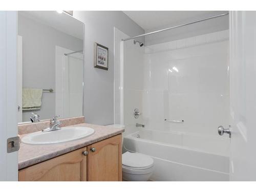 101 Steeves Bay, Fort Mcmurray, AB - Indoor Photo Showing Bathroom