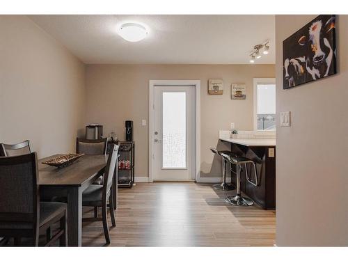 163-401 Athabasca Avenue, Fort Mcmurray, AB - Indoor Photo Showing Dining Room