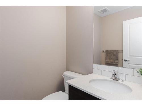 163-401 Athabasca Avenue, Fort Mcmurray, AB - Indoor Photo Showing Bathroom