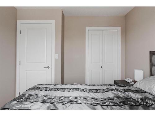 163-401 Athabasca Avenue, Fort Mcmurray, AB - Indoor Photo Showing Bedroom