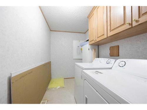 272 Palomino Close, Fort Mcmurray, AB - Indoor Photo Showing Laundry Room