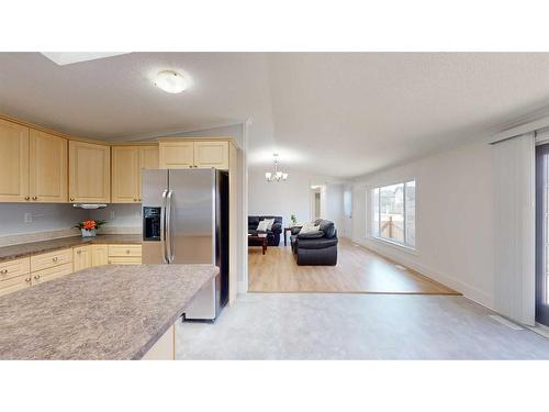 101 Fir Street, Fort Mcmurray, AB - Indoor Photo Showing Kitchen