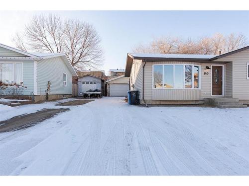 140 Silica Place, Fort Mcmurray, AB - Outdoor