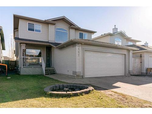 147 Lazarde Place, Fort Mcmurray, AB - Outdoor With Facade