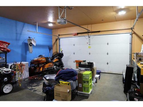 315 Pacific Crescent, Fort Mcmurray, AB - Indoor Photo Showing Garage