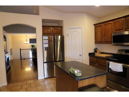 315 Pacific Crescent, Fort Mcmurray, AB - Indoor Photo Showing Kitchen