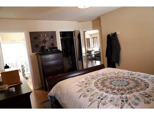 315 Pacific Crescent, Fort Mcmurray, AB - Indoor Photo Showing Bedroom